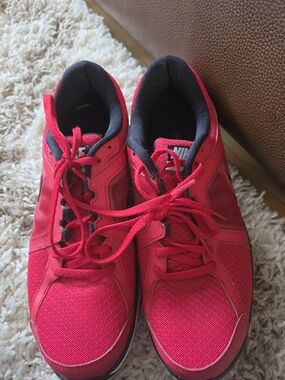 Nike Men's Athletic Running Shoes in Red